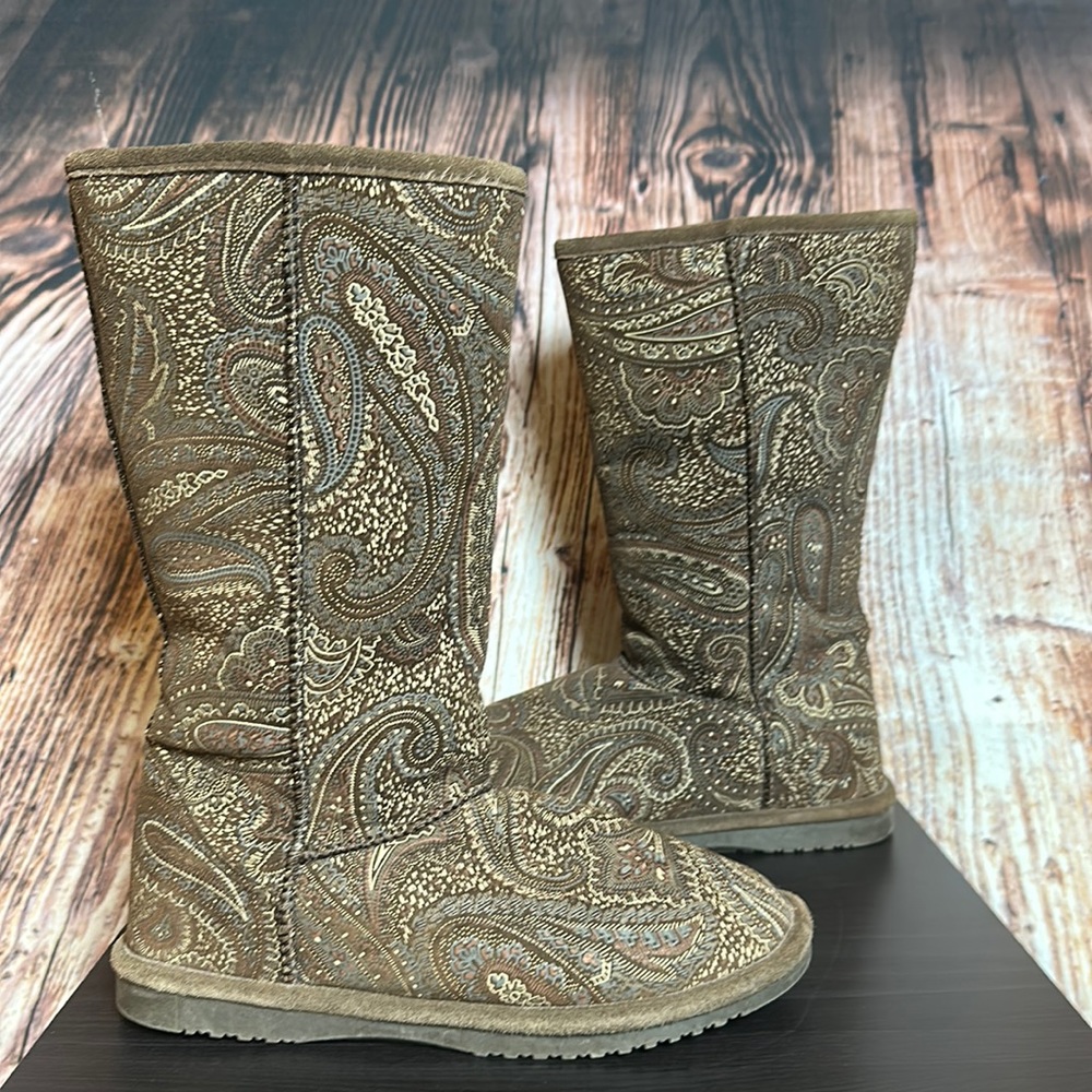 Zealand Alpine Paisley Print Tall Boots Womens Sz 7